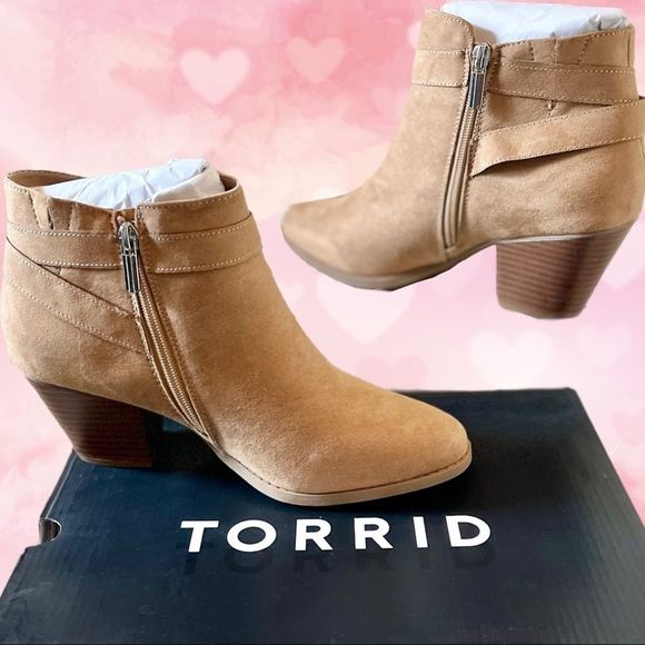 Torrid Tan Faux Suede Side Bow Bootie Boots Size 9 Wide NIB - Picture 8 of 15